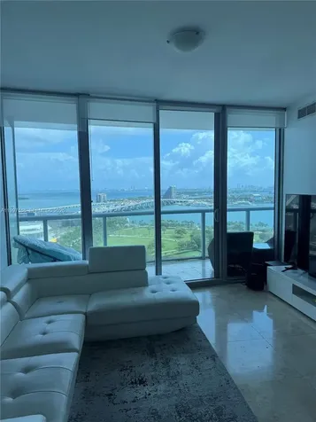 888 Biscayne Boulevard Miami FL 33132