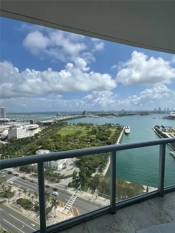 888 Biscayne Boulevard Miami FL 33132