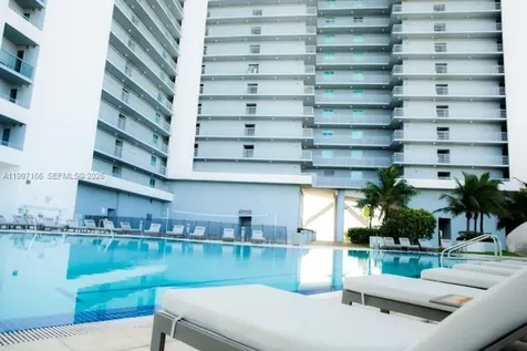 888 Biscayne Boulevard Miami FL 33132