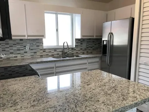 2246 W 74th Street Hialeah FL 33016