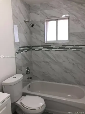 2246 W 74th Street Hialeah FL 33016