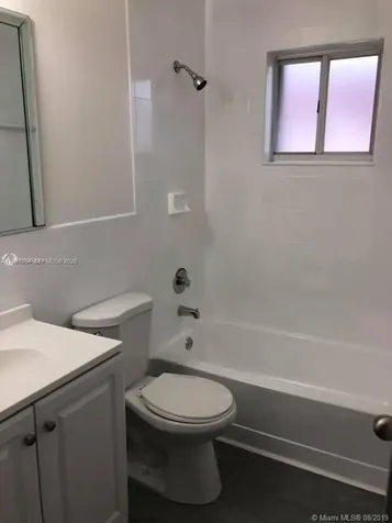 2246 W 74th Street Hialeah FL 33016