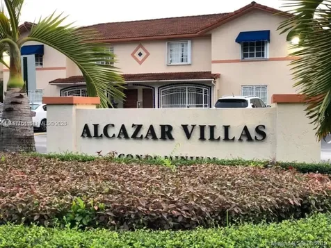 2246 W 74th Street Hialeah FL 33016