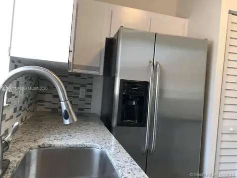 2246 W 74th Street Hialeah FL 33016