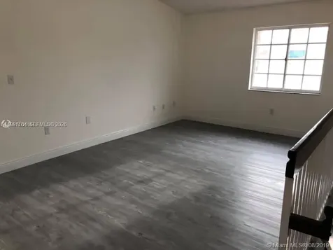 2246 W 74th Street Hialeah FL 33016