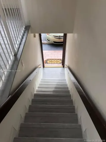 2246 W 74th Street Hialeah FL 33016