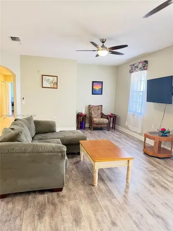 1522 SW 50th Street Cape Coral FL 33914