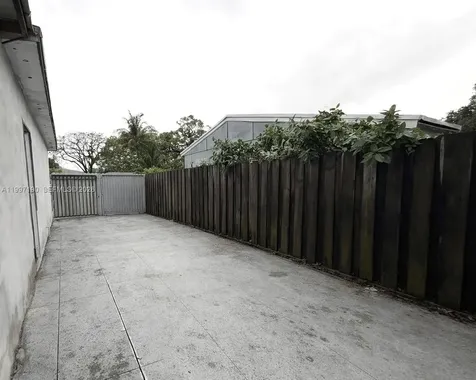 1215 Kasim Street Opa-Locka FL 33054