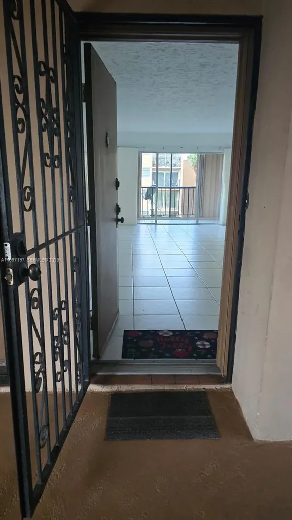 702 NW 87th Avenue Miami FL 33172
