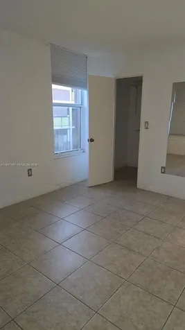 702 NW 87th Avenue Miami FL 33172