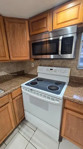 702 NW 87th Avenue Miami FL 33172