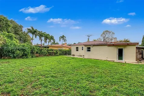 3951 SW 2nd Terrace Miami FL 33134