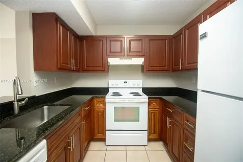 9491 S Palm Circle S Pembroke Pines FL 33025