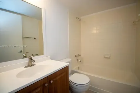 9491 S Palm Circle S Pembroke Pines FL 33025