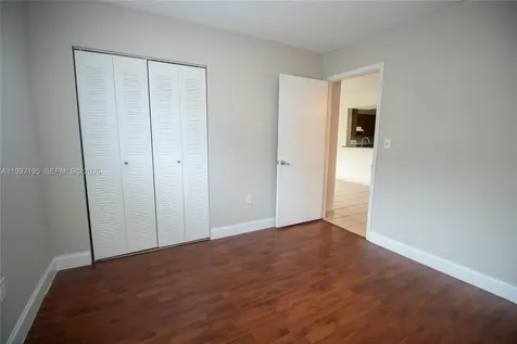 9491 S Palm Circle S Pembroke Pines FL 33025