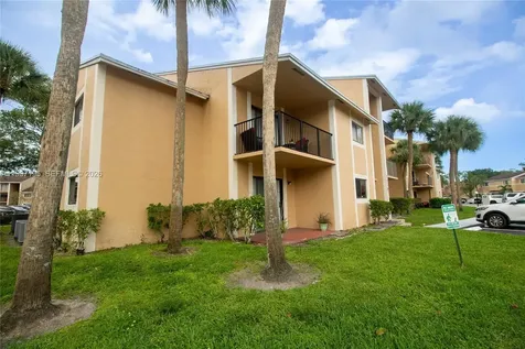 9491 S Palm Circle S Pembroke Pines FL 33025