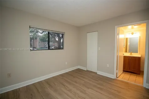 9491 S Palm Circle S Pembroke Pines FL 33025