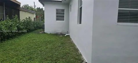 75 SW 32nd Court Road Miami FL 33135