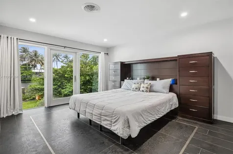 717 NW 30th Street Wilton Manors FL 33311