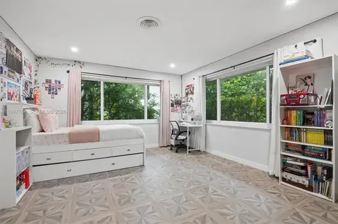 717 NW 30th Street Wilton Manors FL 33311