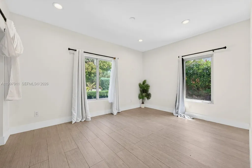 1126 NE 16th Court Fort Lauderdale FL 33305
