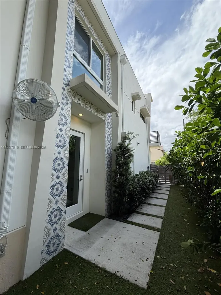540 SW 6th Avenue Fort Lauderdale FL 33315