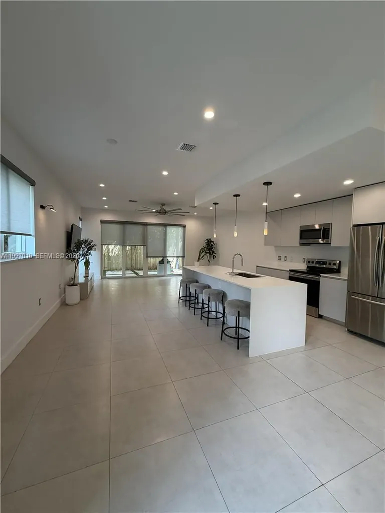 540 SW 6th Avenue Fort Lauderdale FL 33315