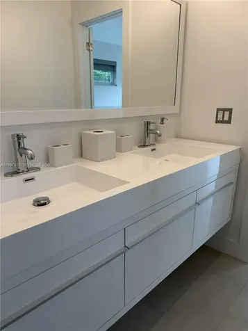 540 SW 6th Avenue Fort Lauderdale FL 33315