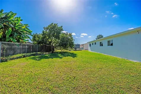 22503 SW 113th Place Miami FL 33170