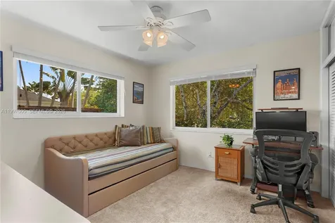 6845 SW 129th Terrace Pinecrest FL 33156