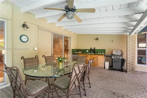 6845 SW 129th Terrace Pinecrest FL 33156