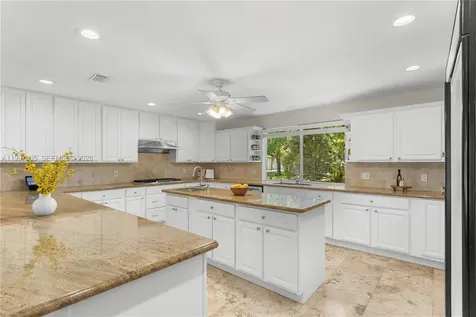 6845 SW 129th Terrace Pinecrest FL 33156