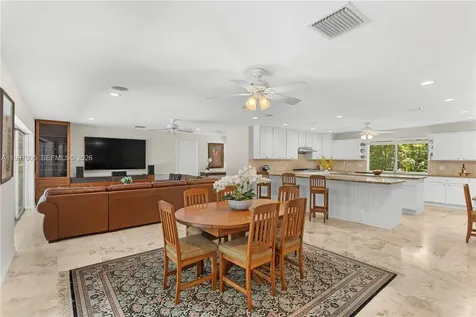 6845 SW 129th Terrace Pinecrest FL 33156