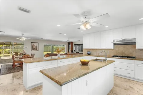 6845 SW 129th Terrace Pinecrest FL 33156