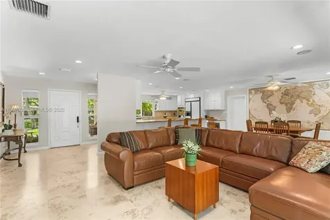 6845 SW 129th Terrace Pinecrest FL 33156
