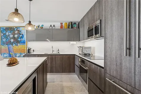 88 SW 7th Street Miami FL 33130