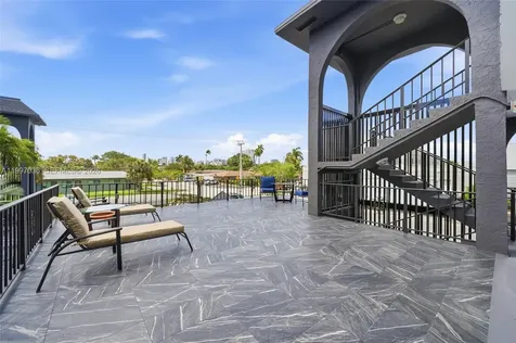 1100 NE 9th Avenue Fort Lauderdale FL 33304