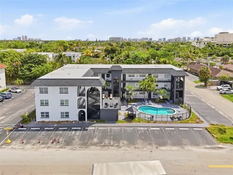 1100 NE 9th Avenue Fort Lauderdale FL 33304