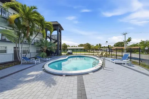 1100 NE 9th Avenue Fort Lauderdale FL 33304
