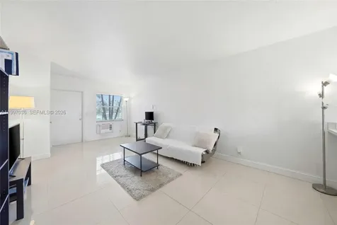 1100 NE 9th Avenue Fort Lauderdale FL 33304