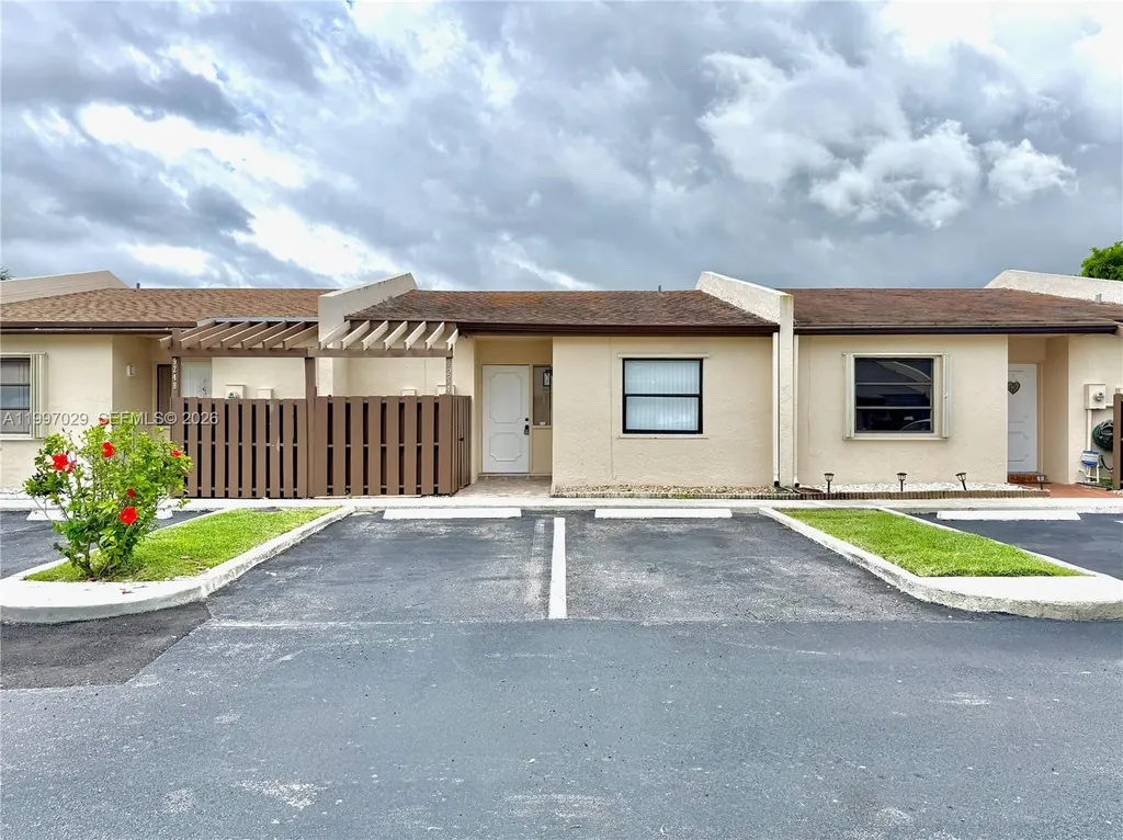 9254 NW 18th Street Pembroke Pines FL 33024