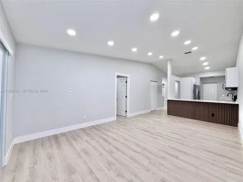 9254 NW 18th Street Pembroke Pines FL 33024