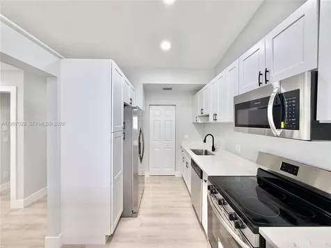 9254 NW 18th Street Pembroke Pines FL 33024