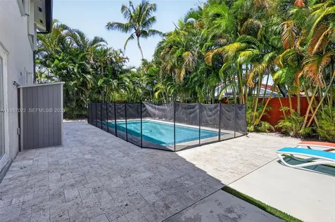 18198 NW 61st Court Hialeah FL 33015