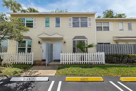 85 SW 3rd Street Pompano Beach FL 33060