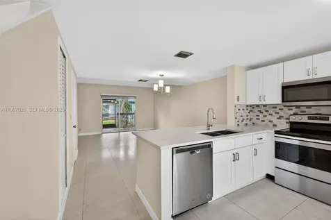 85 SW 3rd Street Pompano Beach FL 33060