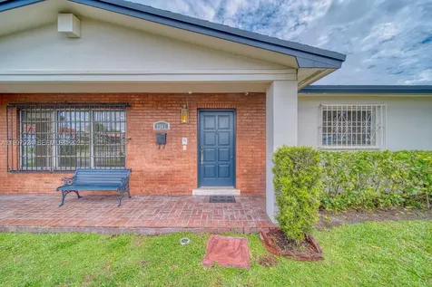 9961 SW 12th Street Miami FL 33174