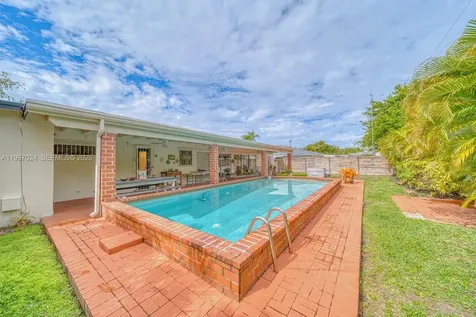 9961 SW 12th Street Miami FL 33174