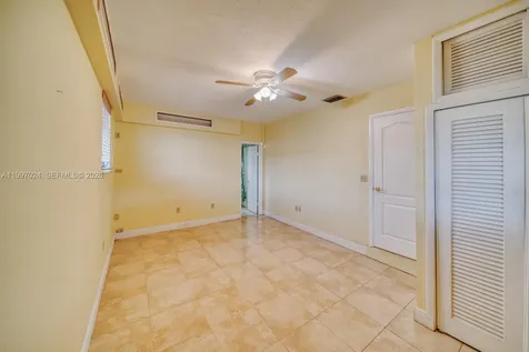 9961 SW 12th Street Miami FL 33174
