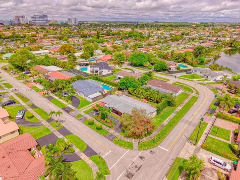 9961 SW 12th Street Miami FL 33174
